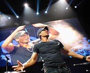 Enrique-iglesias-ny-st