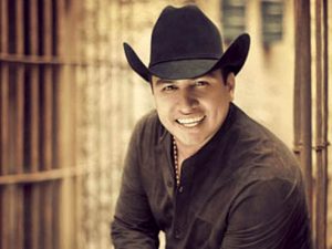 “Mas te recuerdo”, nos presenta Julión Álvarez y Su Norteño Banda