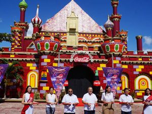 Hércules reinaugura el Castillo de los Sueños en la Feria Xmatkuil